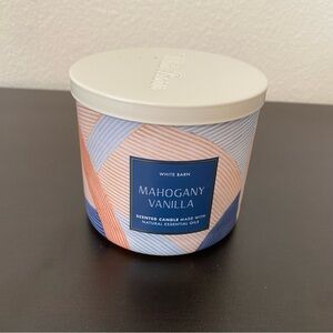 White Barn Mahogany Vanilla Scented Candle